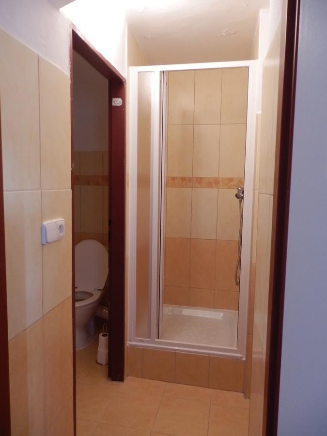 Rodinne Vinarstvi Mikulenkovi Velke Zernoseky Bagian luar foto