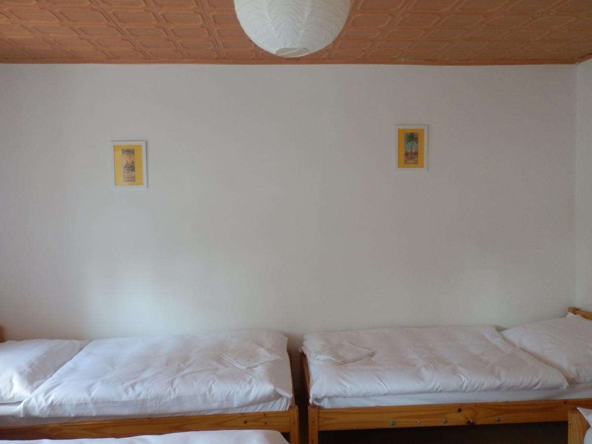 Rodinne Vinarstvi Mikulenkovi Velke Zernoseky Bagian luar foto
