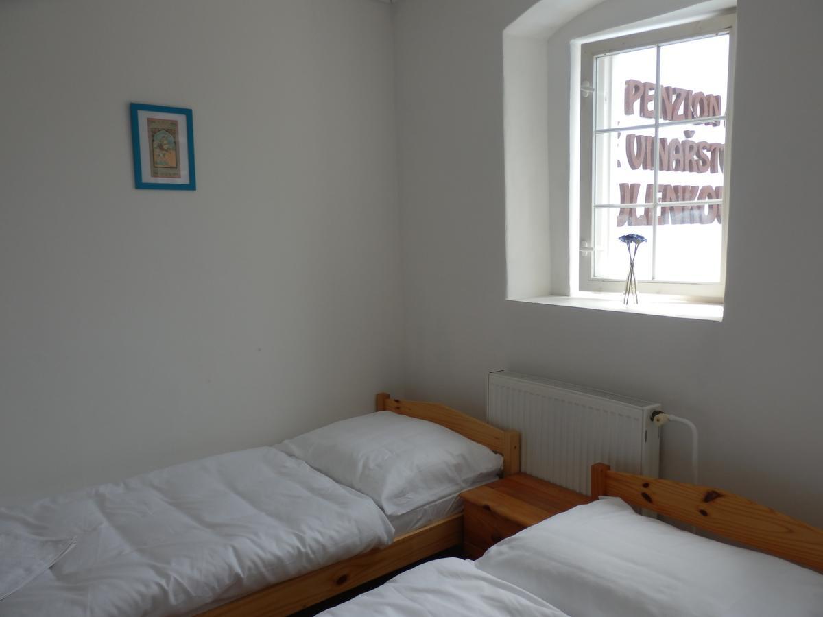 Rodinne Vinarstvi Mikulenkovi Velke Zernoseky Bagian luar foto