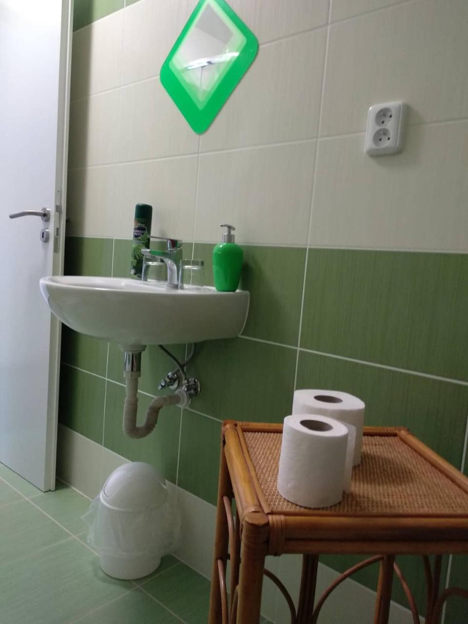 Rodinne Vinarstvi Mikulenkovi Velke Zernoseky Bagian luar foto