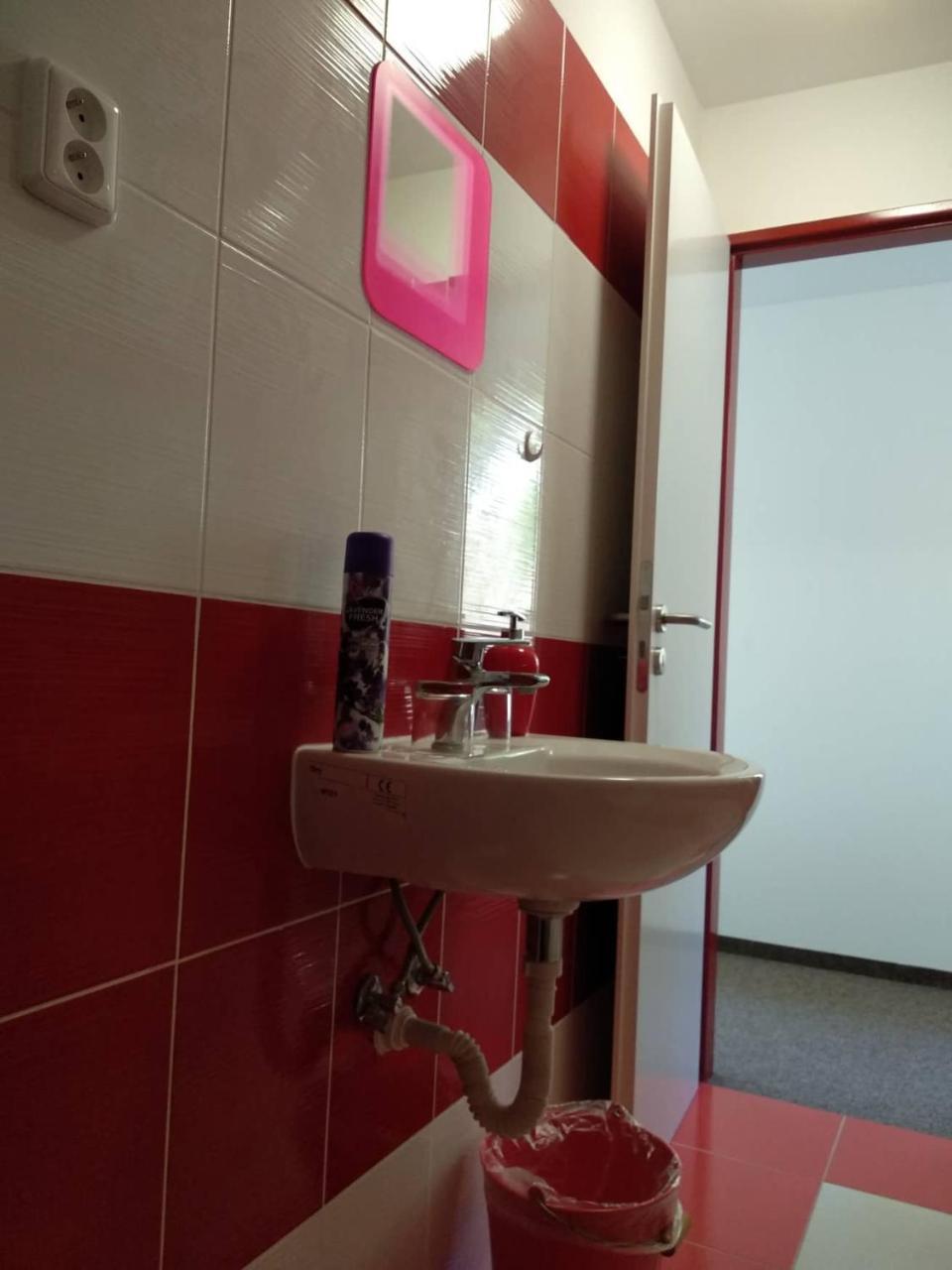 Rodinne Vinarstvi Mikulenkovi Velke Zernoseky Bagian luar foto