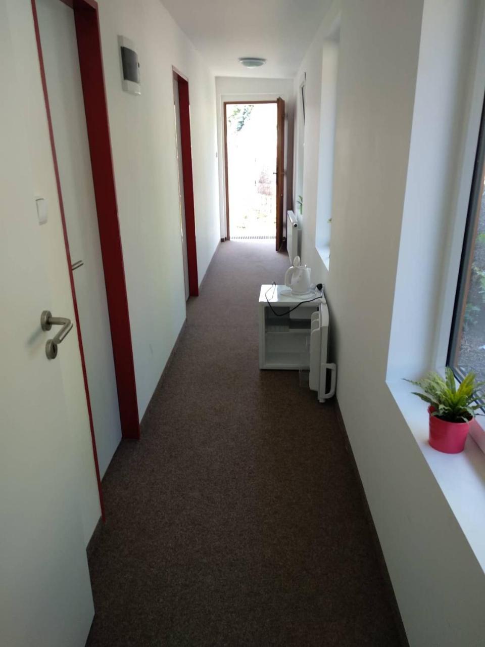 Rodinne Vinarstvi Mikulenkovi Velke Zernoseky Bagian luar foto